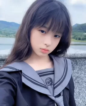 学生妹兼职嗯，位置在郫县站