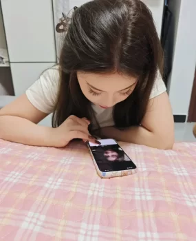 浦东01年小奶牛珊珊