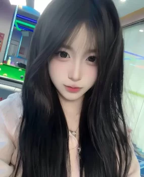 粉嫩甜美骚妹