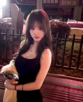 天府二街美女