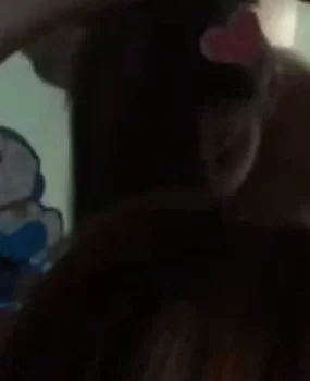 98年大学妹子需要还小额贷款，嫩的出水