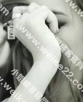 六堰极品黑丝美腿白领