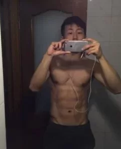 昨天刚发现的小哥哥