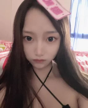 贵阳射jk制服学生妹嘴里